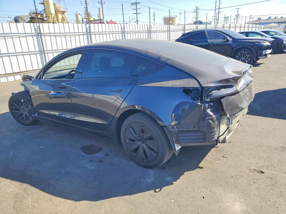62360126 :رقم المزاد ، 5YJ3E1EB9SF907607 vin ، 2025 Tesla Model 3 مزاد بيع
