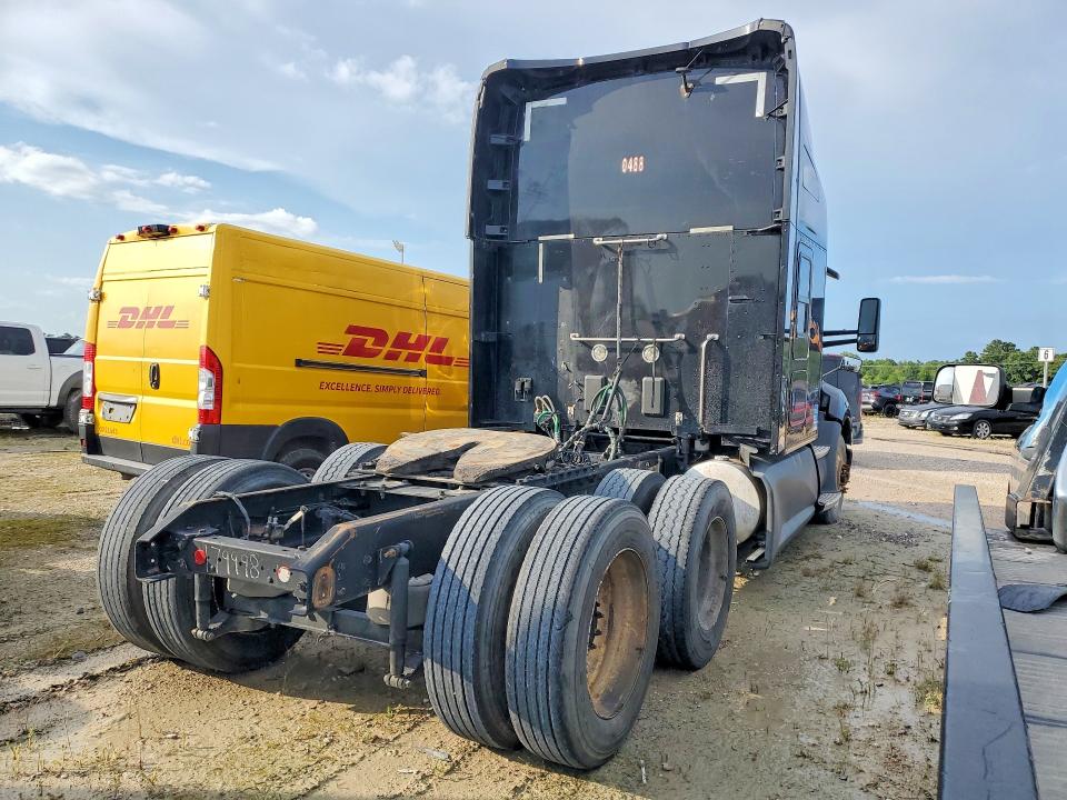 58691146 :رقم المزاد ، 1XKYDP9X6JJ179998 vin ، 2018 Kenworth Construction مزاد بيع