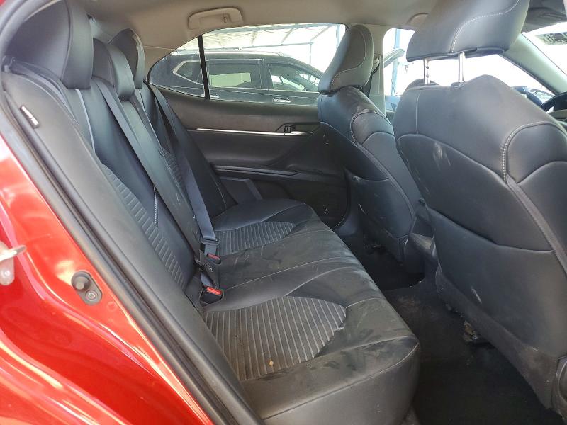 62692866 :رقم المزاد ، 4T1B11HK5KU293435 vin ، 2019 Toyota Camry مزاد بيع