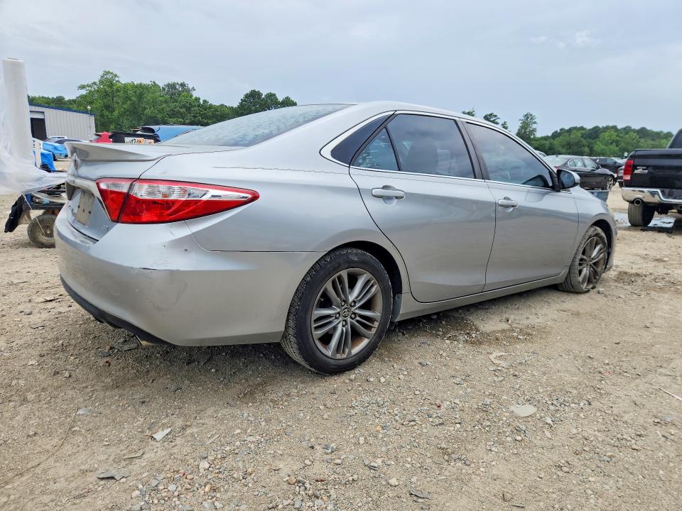 2015 Toyota Camry მანქანა იყიდება აუქციონზე, vin: 4T1BF1FK2FU060011, აუქციონის ნომერი: 61717106
