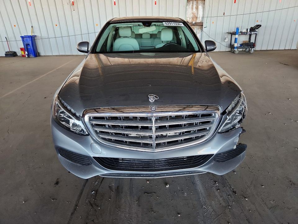 62911556 :رقم المزاد ، 55SWF4JB2FU054781 vin ، 2015 Mercedes-benz C مزاد بيع