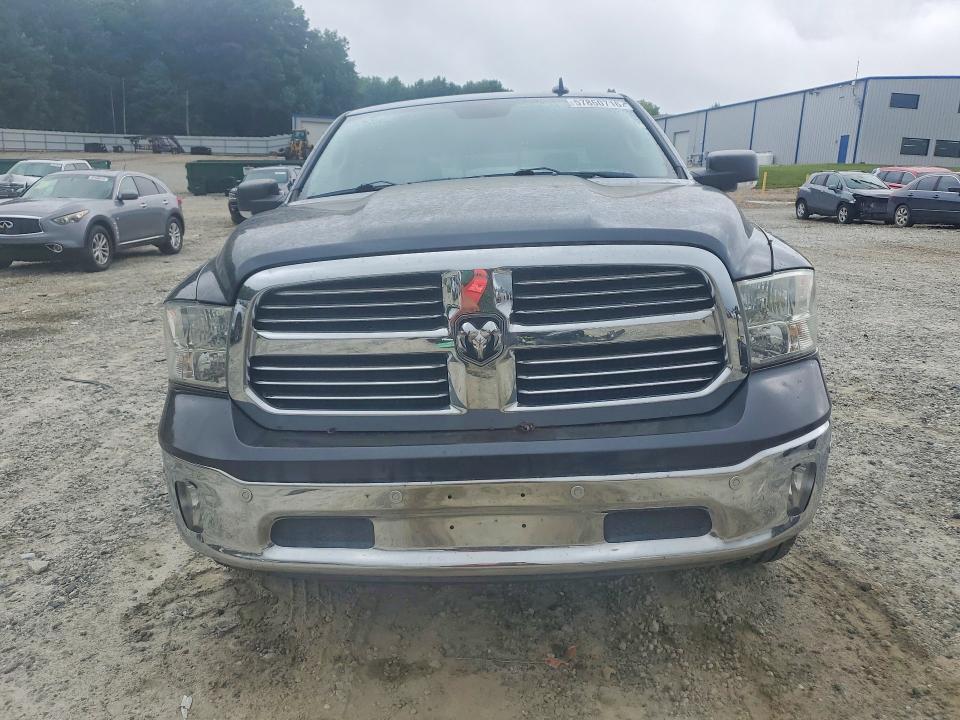 57860716 :رقم المزاد ، 3C6RR7LT9JG227185 vin ، 2018 Ram 1500 مزاد بيع