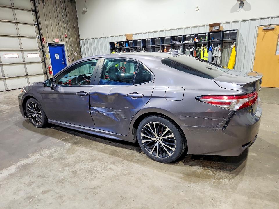 85982015 :رقم المزاد ، 4T1G11AK0LU361092 vin ، 2020 Toyota Camry مزاد بيع