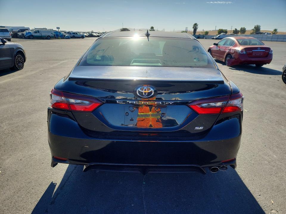 Продаж на аукціоні авто 2023 Toyota Camry, vin: 4T1G11AK1PU801987, номер лоту: 61593896