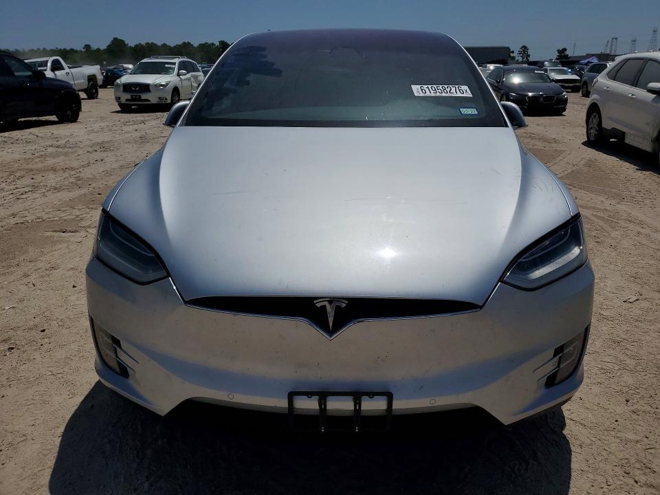 Продаж на аукціоні авто 2018 Tesla Model X, vin: 5YJXCDE21JF092083, номер лоту: 61958276