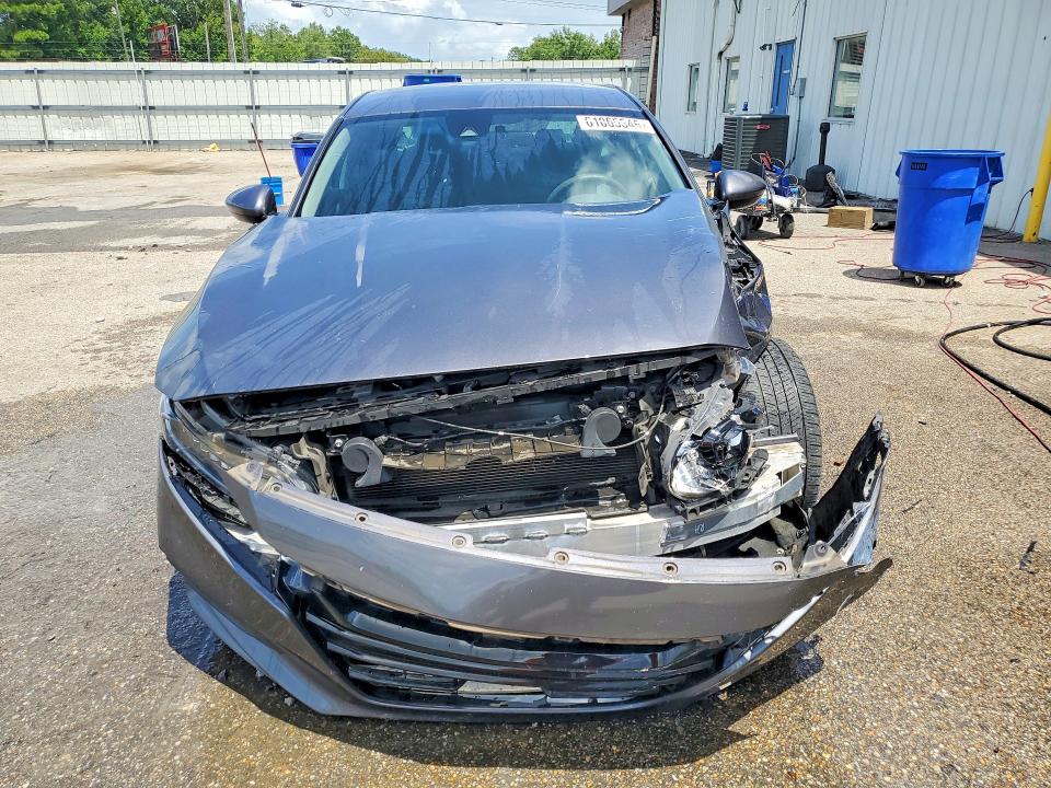 61065346 :رقم المزاد ، 1HGCV1F17KA138850 vin ، 2019 Honda Accord مزاد بيع