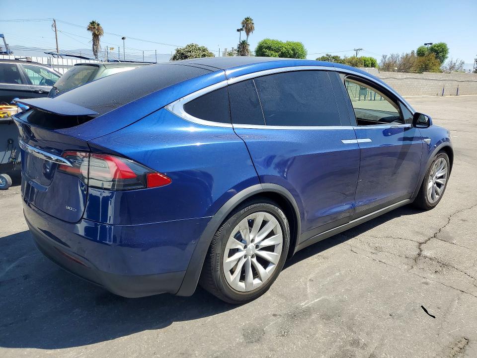 Продаж на аукціоні авто 2016 Tesla Model X, vin: 5YJXCAE27GF001924, номер лоту: 63254346