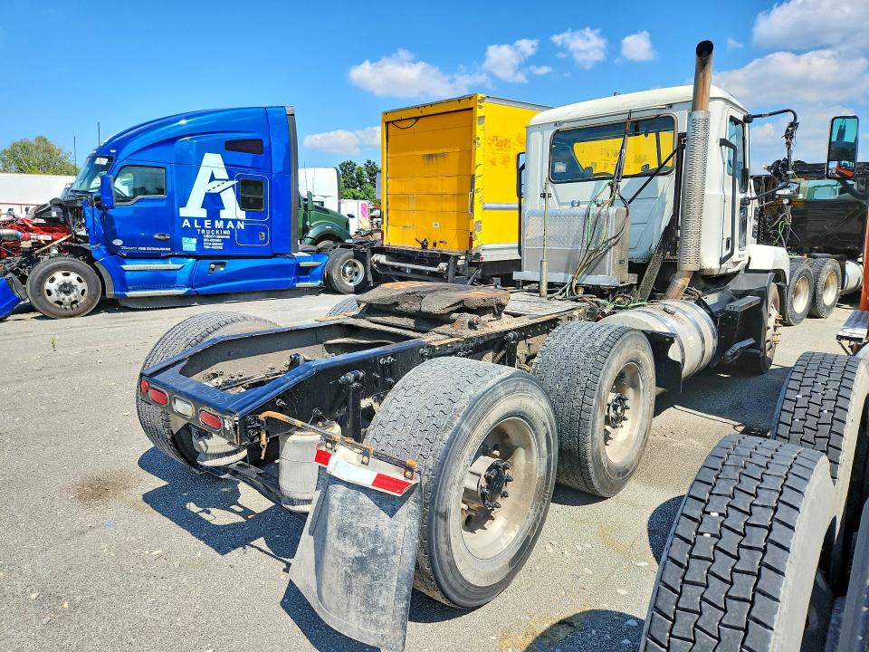 2022 Mack Anthem მანქანა იყიდება აუქციონზე, vin: 1M1AN3GY7NM028283, აუქციონის ნომერი: 61039666