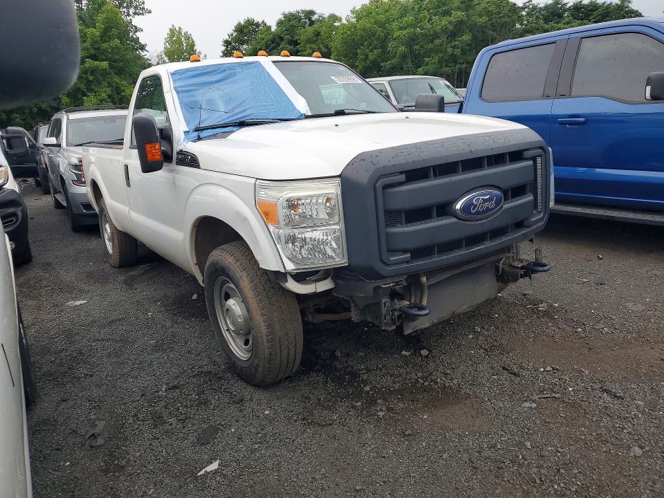 60006326 :رقم المزاد ، 1FTBF2A61FEA70446 vin ، 2015 Ford F250 مزاد بيع