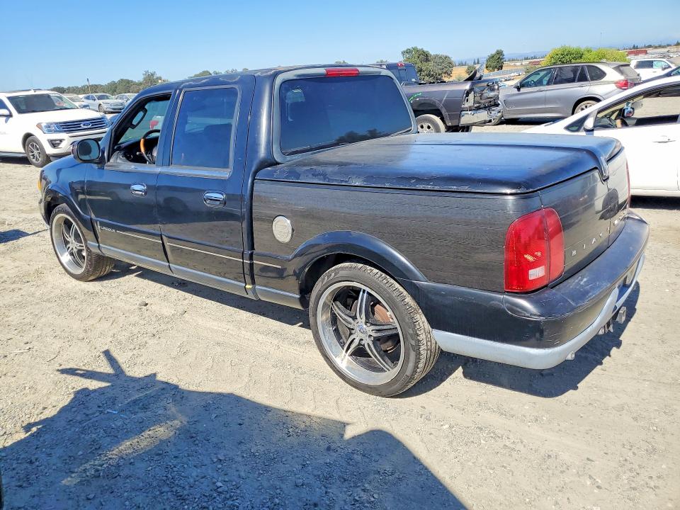 62382756 :رقم المزاد ، 5LTEW05A22KJ03060 vin ، 2002 Lincoln Blackwood مزاد بيع