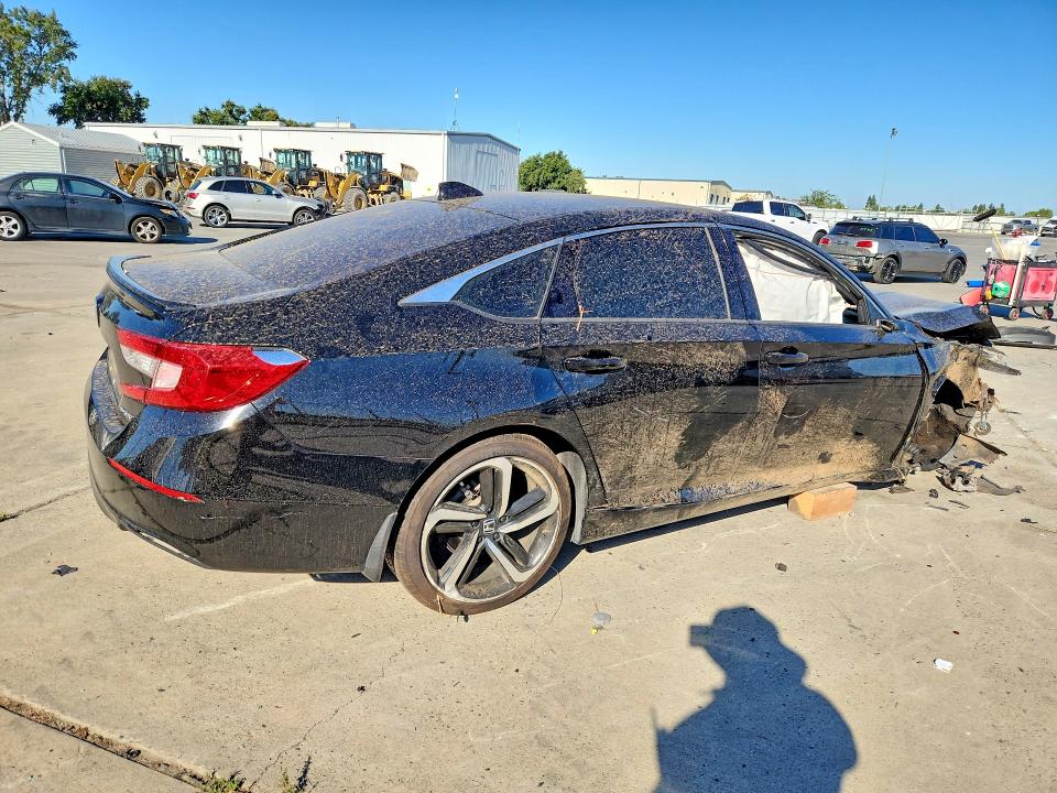 Продаж на аукціоні авто 2018 Honda Accord, vin: 1HGCV1F38JA166513, номер лоту: 60518646