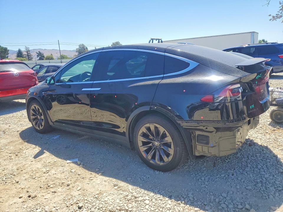2018 Tesla Model X მანქანა იყიდება აუქციონზე, vin: 5YJXCAE29JF142761, აუქციონის ნომერი: 61925796