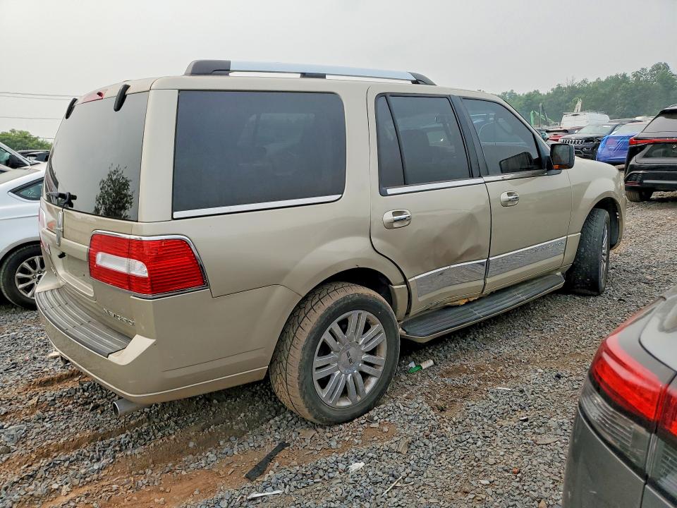 2008 Lincoln Navigator მანქანა იყიდება აუქციონზე, vin: 5LMFU28528LJ06107, აუქციონის ნომერი: 61393646