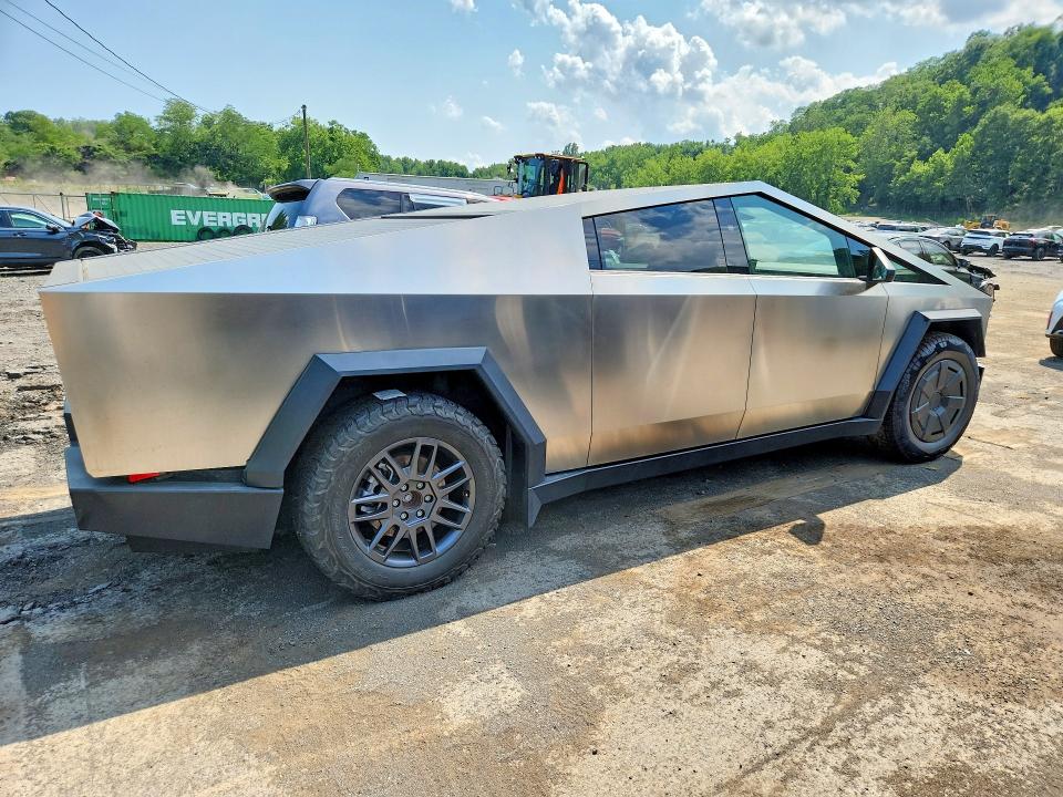 59591456 :رقم المزاد ، 7G2CEHED0TA090176 vin ، 2026 Tesla Cybertruck مزاد بيع