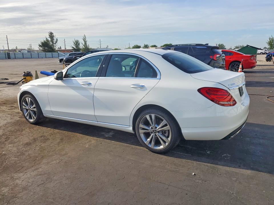 2018 Mercedes-benz C მანქანა იყიდება აუქციონზე, vin: 55SWF4KBXJU281532, აუქციონის ნომერი: 62984886
