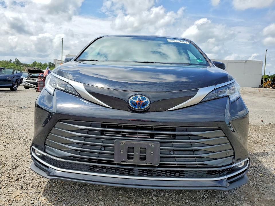 60640796 :رقم المزاد ، 5TDZSKFC9PS092781 vin ، 2023 Toyota Sienna مزاد بيع