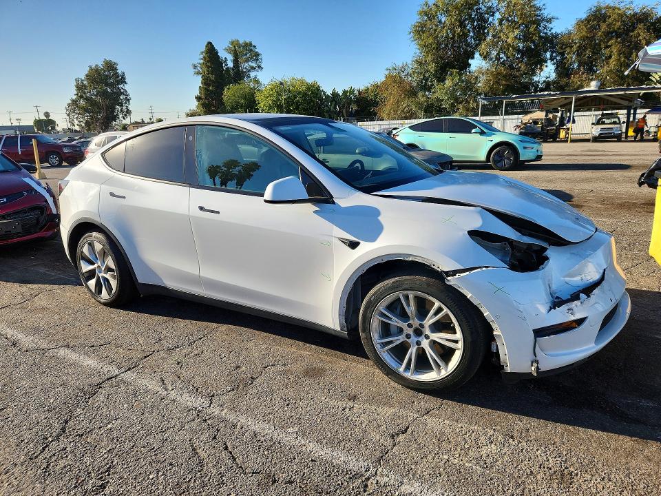 Продажа на аукционе авто 2021 Tesla Model Y, vin: 5YJYGDEE0MF271027, номер лота: 59842456