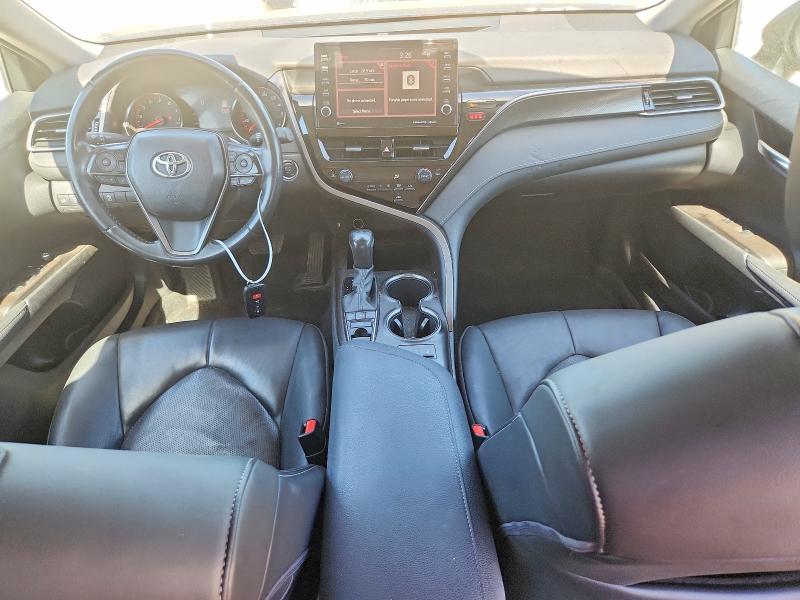 61421016 :رقم المزاد ، 4T1K61AK0NU700562 vin ، 2022 Toyota Camry مزاد بيع