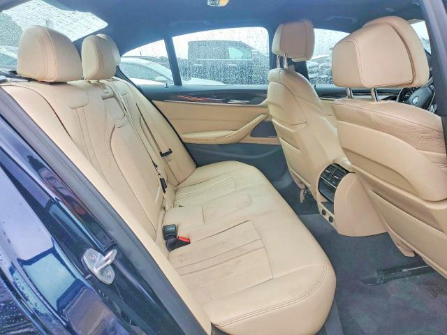 61605536 :رقم المزاد ، WBAJB1C5XKB375586 vin ، 2019 Bmw 530xe مزاد بيع