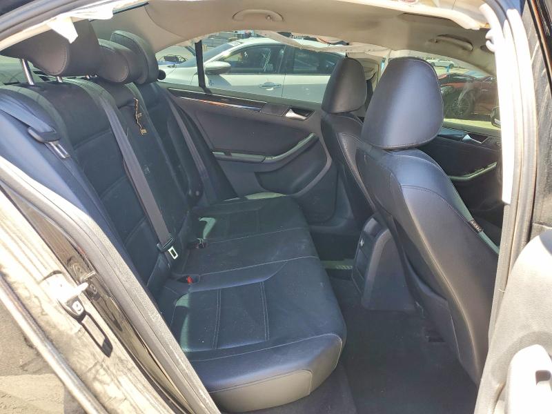 62702466 :رقم المزاد ، 3VW3A7AJ9FM414889 vin ، 2015 Volkswagen Jetta مزاد بيع