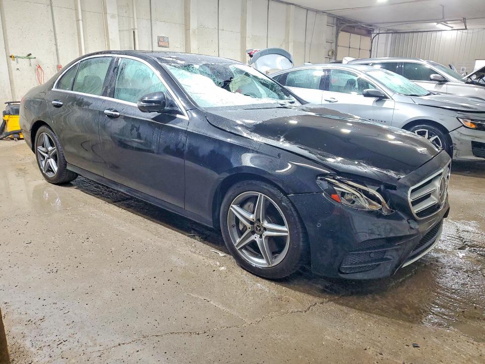 Продажа на аукционе авто 2019 Mercedes-benz E, vin: WDDZF6JB6KA555112, номер лота: 61177436