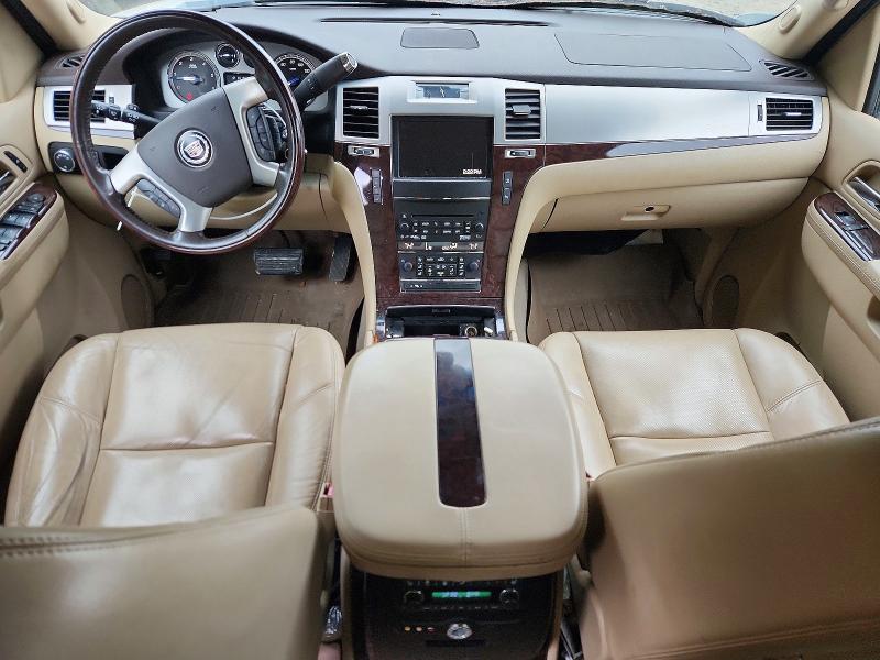 2011 Cadillac Escalade მანქანა იყიდება აუქციონზე, vin: 1GYS4BEF1BR219726, აუქციონის ნომერი: 61876476
