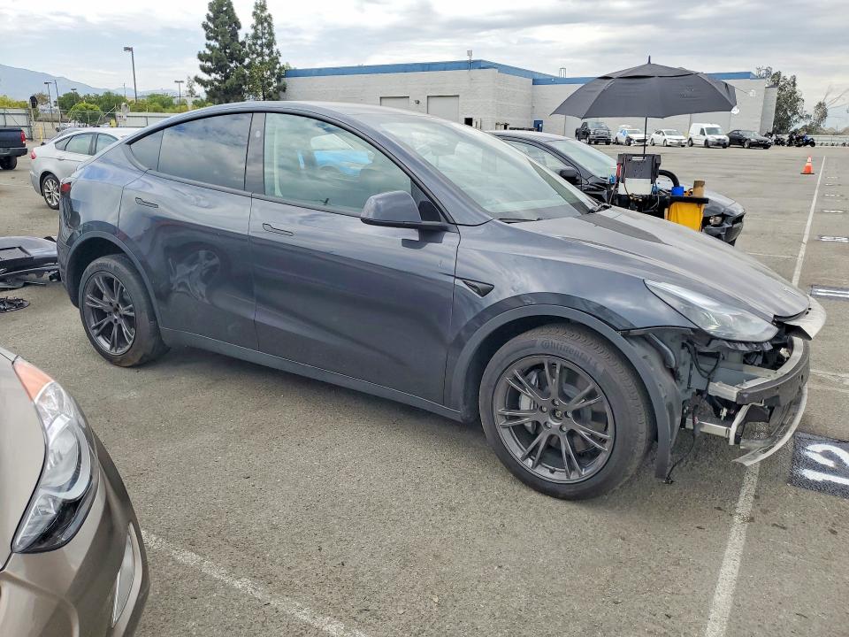 2025 Tesla Model Y მანქანა იყიდება აუქციონზე, vin: 7SAYGDEE5SF302661, აუქციონის ნომერი: 61700496