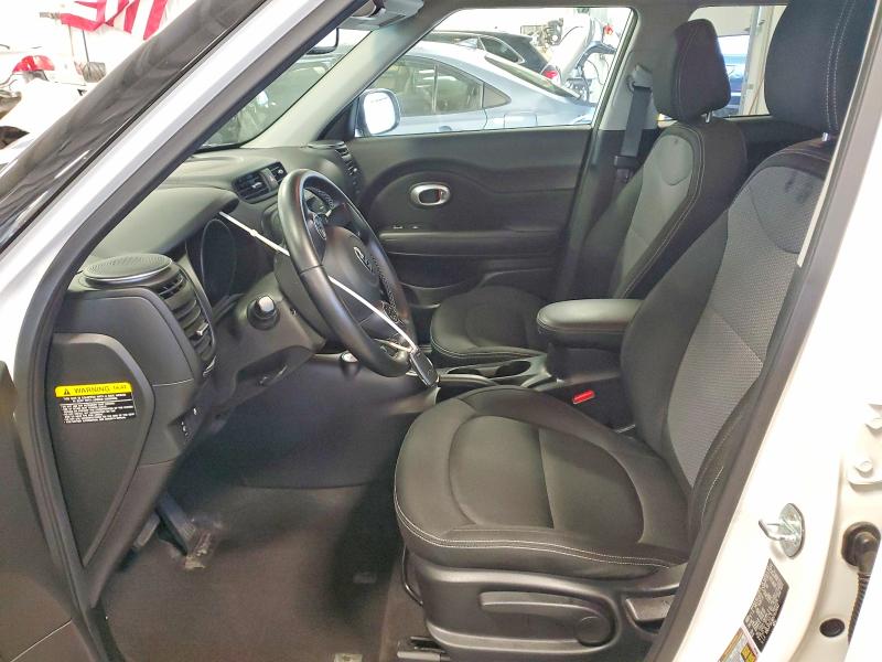 2017 Kia Soul მანქანა იყიდება აუქციონზე, vin: KNDJP3A56H7425043, აუქციონის ნომერი: 60007676