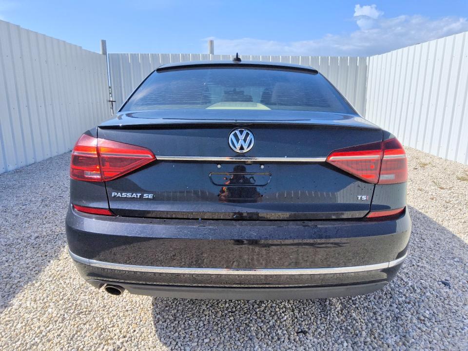 61229216 :رقم المزاد ، 1VWBA7A38JC029394 vin ، 2018 Volkswagen Passat مزاد بيع