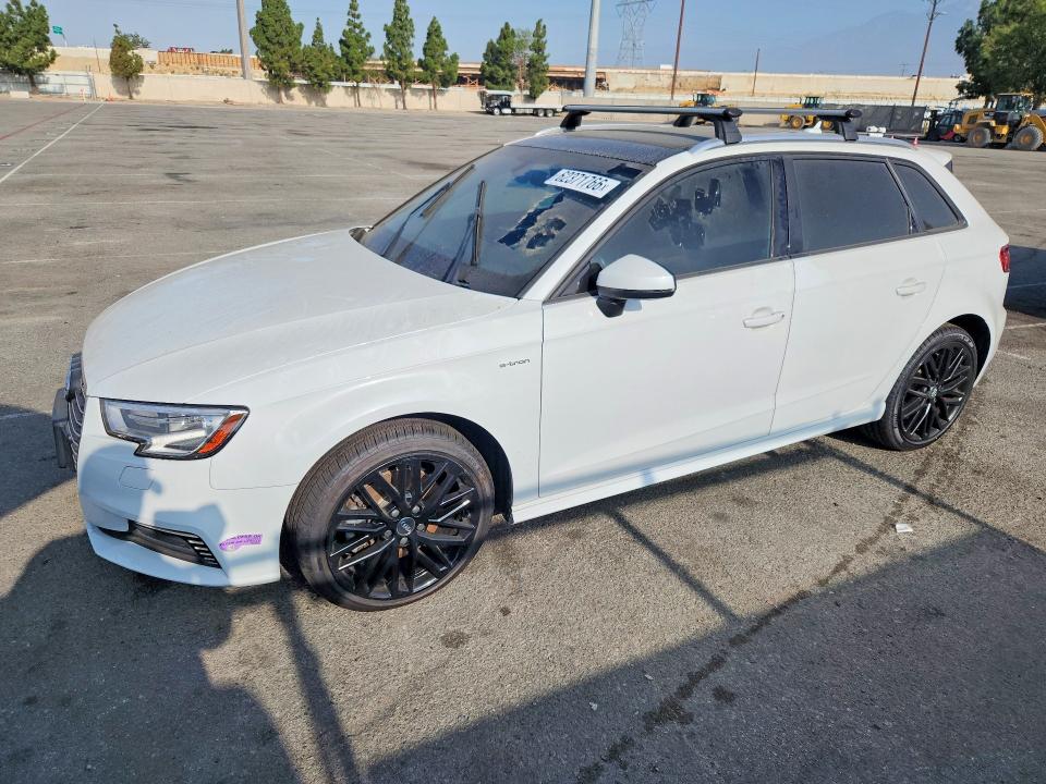 2018 Audi A3 მანქანა იყიდება აუქციონზე, vin: WAUUPBFF3JA155011, აუქციონის ნომერი: 62371766