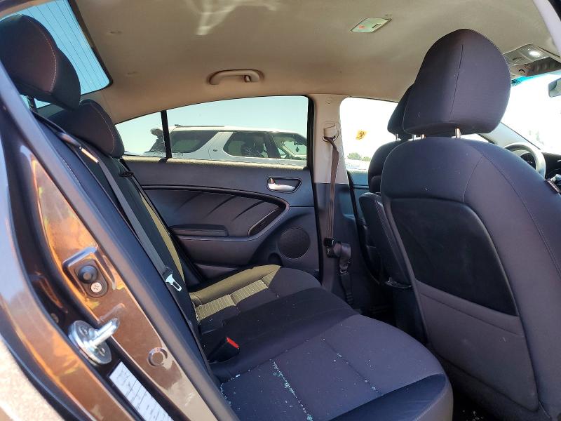 62671186 :رقم المزاد ، 3KPFL4A79HE005723 vin ، 2017 Kia Forte مزاد بيع