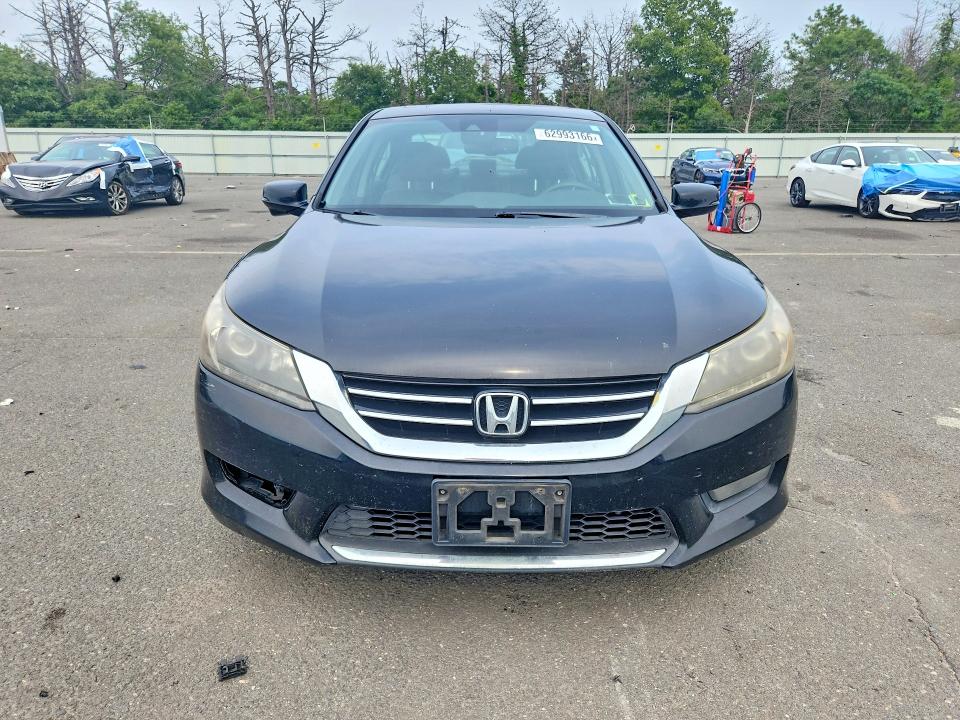 Продажа на аукционе авто 2015 Honda Accord, vin: 1HGCR3F87FA028934, номер лота: 62993166