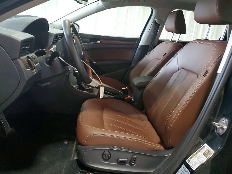 62944986 :رقم المزاد ، 1VWBA7A3XNC002784 vin ، 2022 Volkswagen Passat مزاد بيع