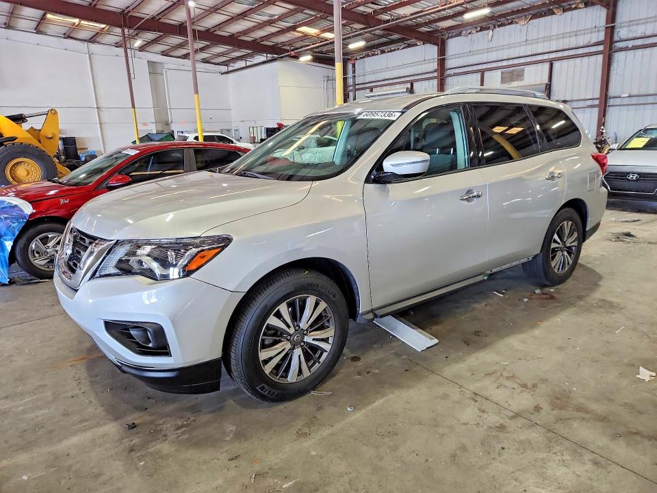 60957336 :رقم المزاد ، 5N1DR2MN2HC677775 vin ، 2017 Nissan Pathfinder مزاد بيع