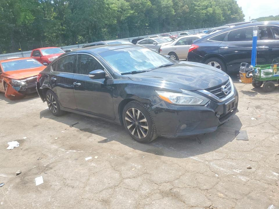 59291206 :رقم المزاد ، 1N4AL3AP3JC261816 vin ، 2018 Nissan Altima مزاد بيع