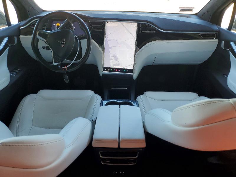 2017 Tesla Model X მანქანა იყიდება აუქციონზე, vin: 5YJXCBE27HF044392, აუქციონის ნომერი: 60775176