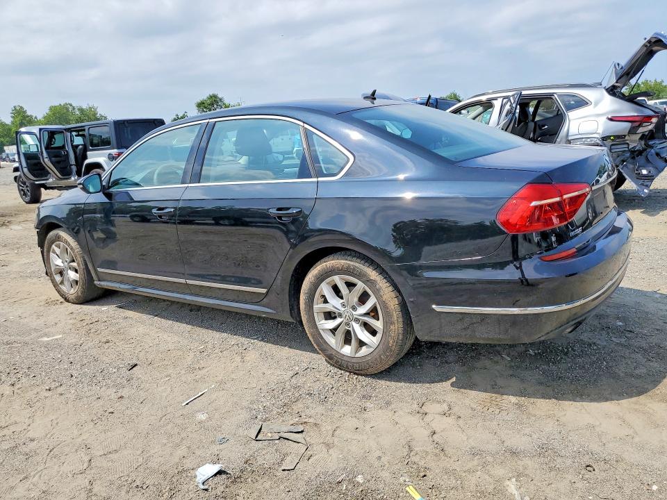 61296386 :رقم المزاد ، 1VWAS7A39GC030636 vin ، 2016 Volkswagen Passat مزاد بيع
