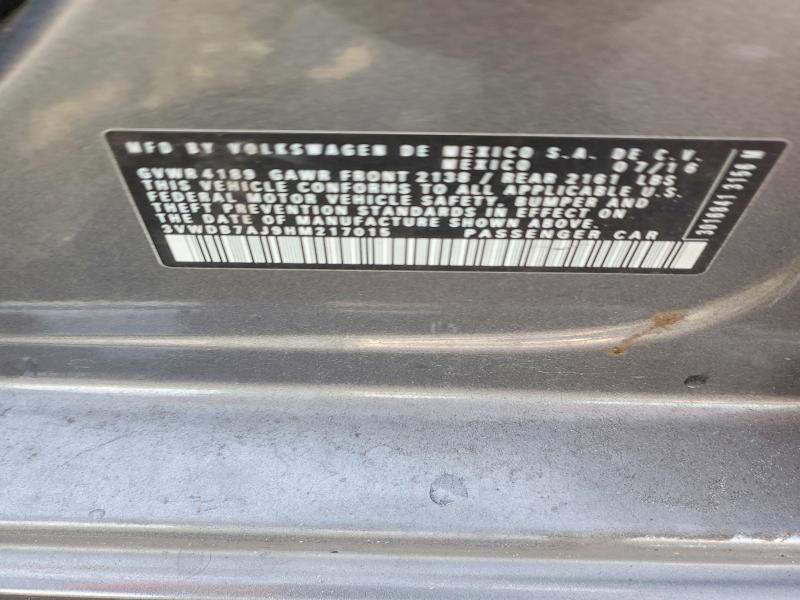 61112616 :رقم المزاد ، 3VWDB7AJ9HM217015 vin ، 2017 Volkswagen Jetta مزاد بيع