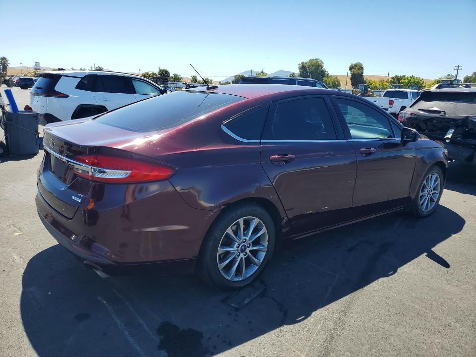 63233406 :رقم المزاد ، 3FA6P0HD8HR294990 vin ، 2017 Ford Fusion مزاد بيع