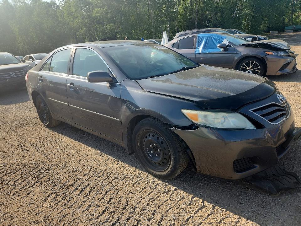 57201886 :رقم المزاد ، 4T1BF3EK1AU112914 vin ، 2010 Toyota Camry مزاد بيع