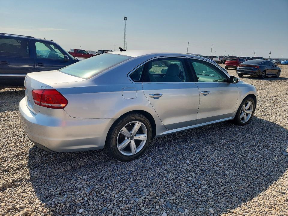 58325826 :رقم المزاد ، 1VWBP7A38CC048089 vin ، 2012 Volkswagen Passat مزاد بيع