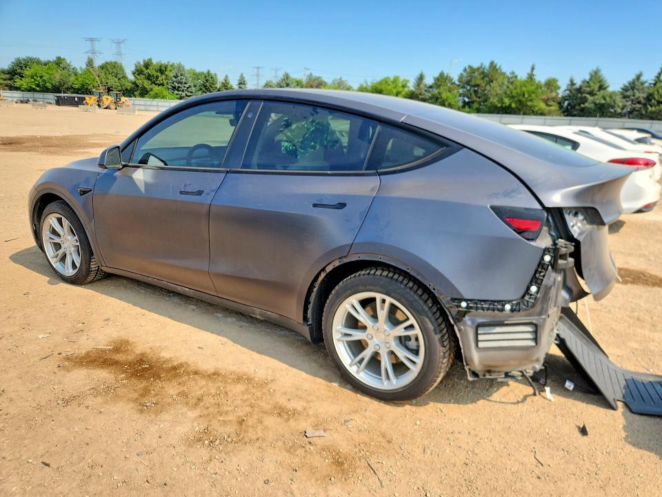 60194126 :رقم المزاد ، 5YJYGAEE0MF228239 vin ، 2021 Tesla Model  Y مزاد بيع