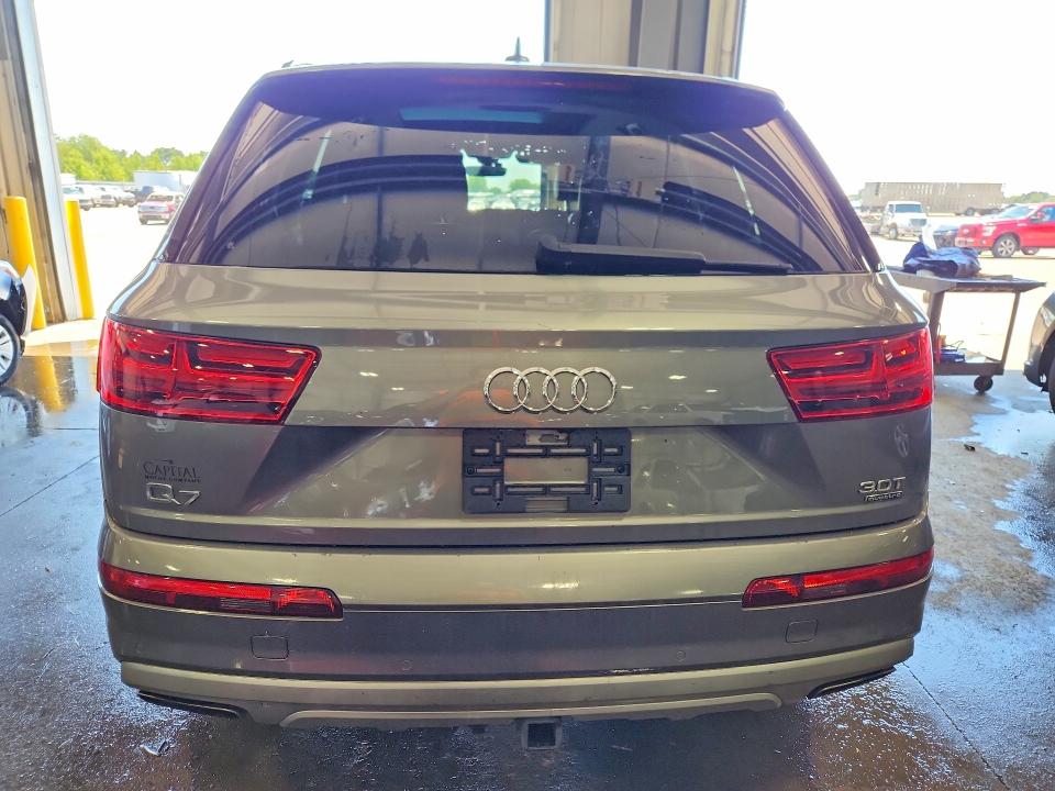 2017 Audi Q7 მანქანა იყიდება აუქციონზე, vin: WA1LAAF73HD039247, აუქციონის ნომერი: 60769816