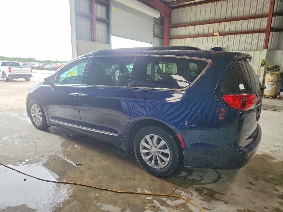 63391806 :رقم المزاد ، 2C4RC1BG9HR730392 vin ، 2017 Chrysler Pacifica مزاد بيع