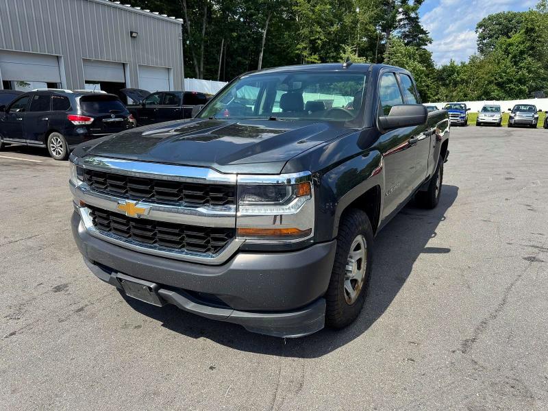 Auction sale of the 2018 Chevrolet Silverado, vin: 1GCRCNEH9JZ152690, lot number: 61303166