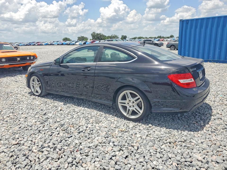 60533386 :رقم المزاد ، WDDGJ4HB3FG415988 vin ، 2015 Mercedes-benz C مزاد بيع