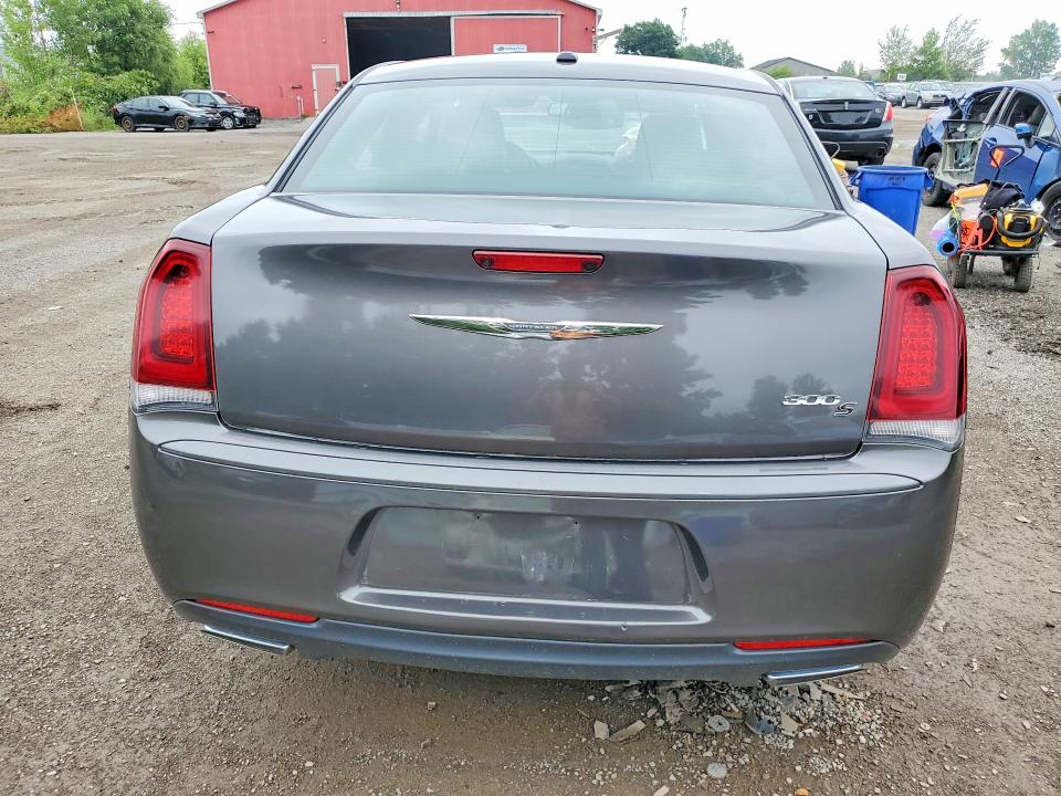 Продаж на аукціоні авто 2017 Chrysler 300, vin: 2C3CCABG0HH653282, номер лоту: 62227366