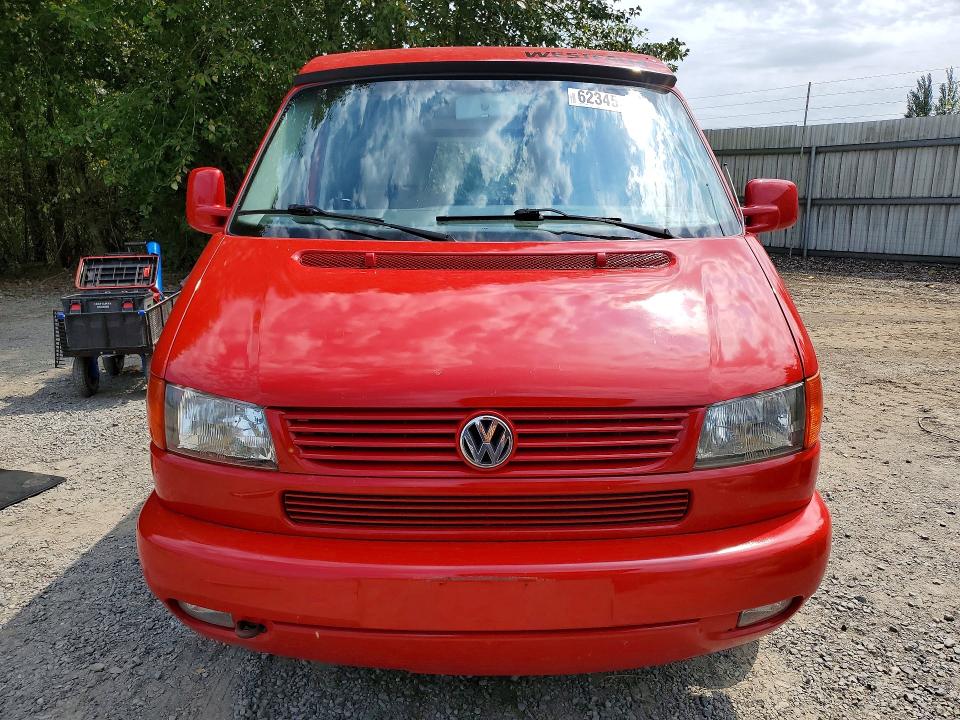 62345476 :رقم المزاد ، WV2NB47052H024281 vin ، 2002 Volkswagen Eurovan مزاد بيع
