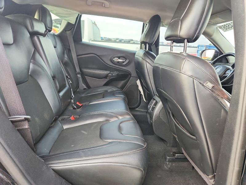 61864586 :رقم المزاد ، 1C4PJMLB5MD101078 vin ، 2021 Jeep Cherokee مزاد بيع