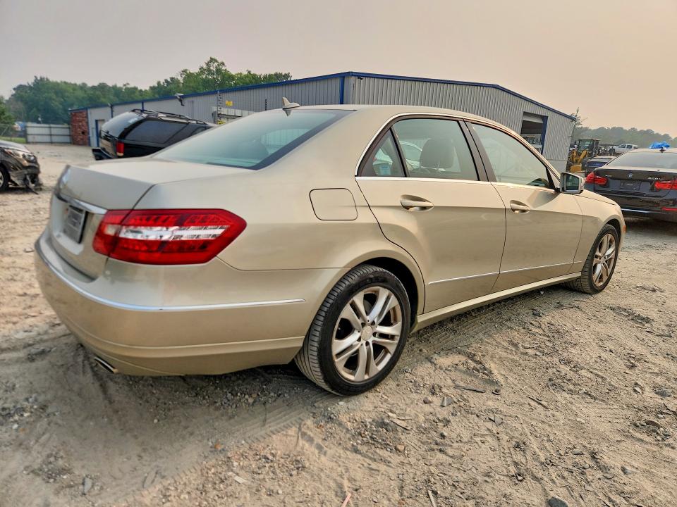 2010 Mercedes-benz E მანქანა იყიდება აუქციონზე, vin: WDDHF5GB5AA066468, აუქციონის ნომერი: 61755146